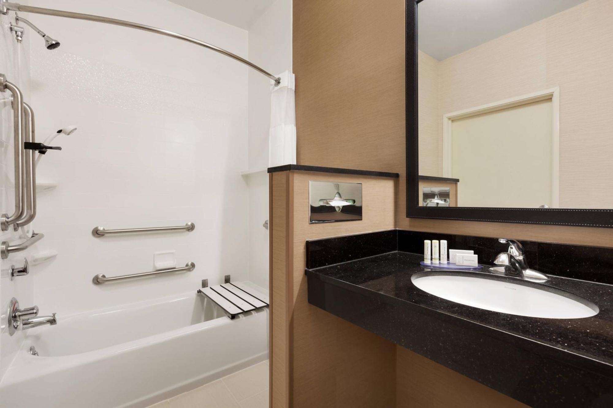 Fairfield Inn & Suites Omaha East/Council Bluffs, Ia מראה חיצוני תמונה